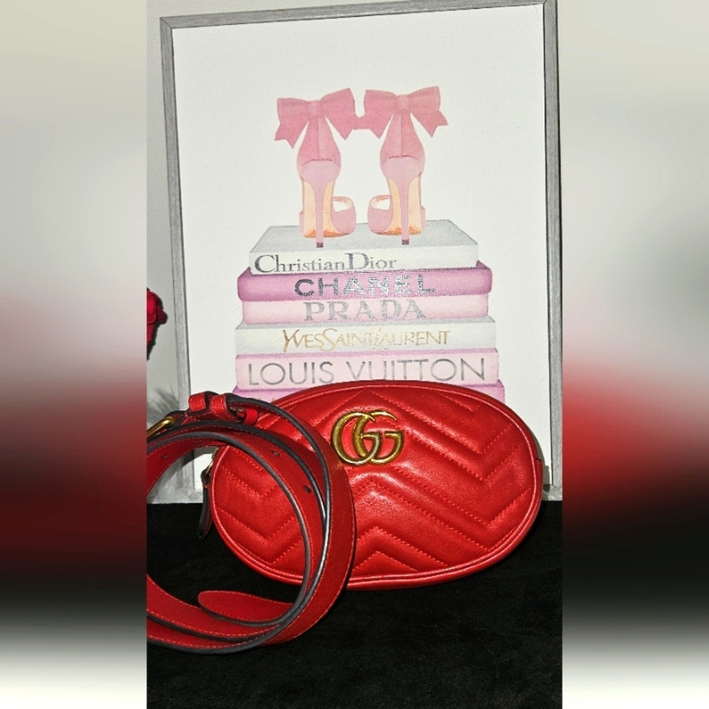 Gucci GG Red Calfsking Belt Bag with Gold Logo - Picture 3 of 16
